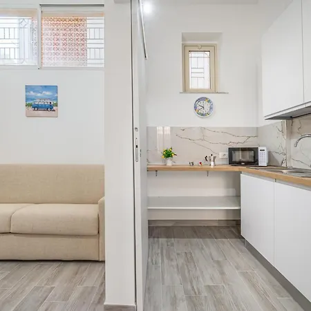 公寓 Bright Flat With Terrace In *