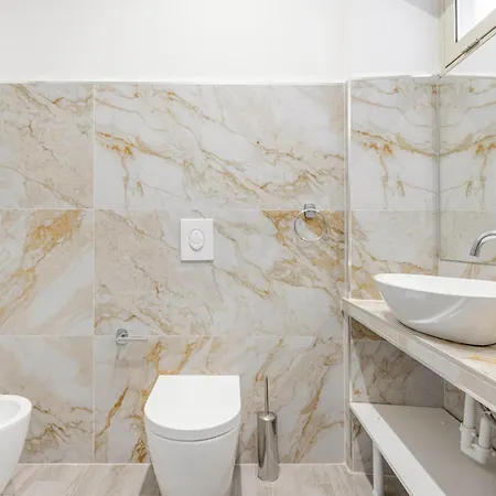 公寓 Bright Flat With Terrace In