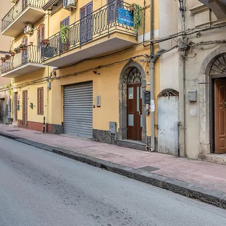 Bright Flat With Terrace In Giardini-Naxos
