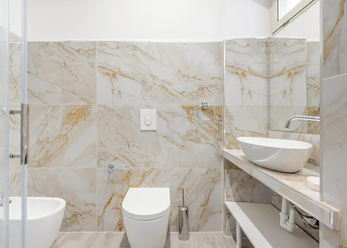 Apartment Bright Flat With Terrace In