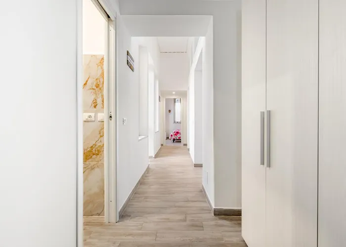 Bright Flat With Terrace In *