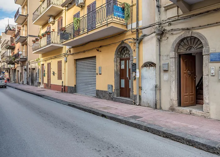 Bright Flat With Terrace In ジャルディーニ・ナクソス