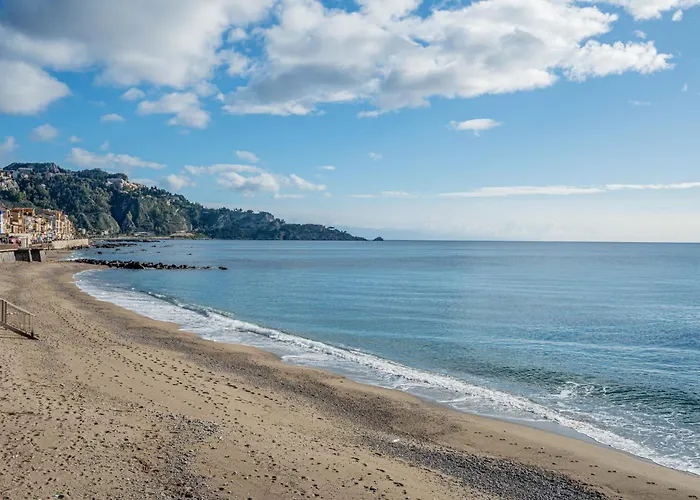 アパート Bright Flat With Terrace In *