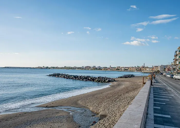 Bright Flat With Terrace In Giardini-Naxos